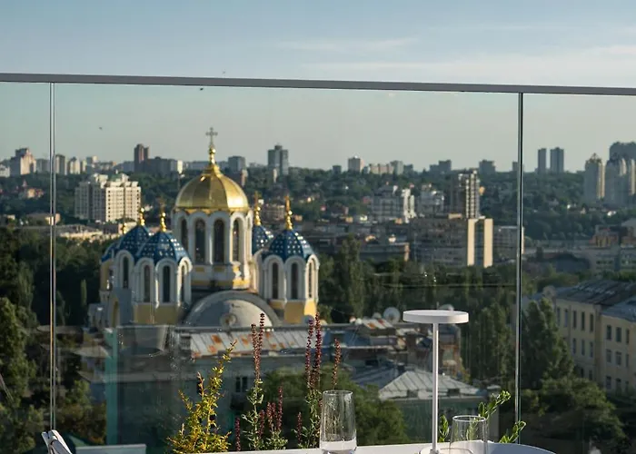 Hotels nahe Museum der westlichen und orientalischen Kunst Kiew