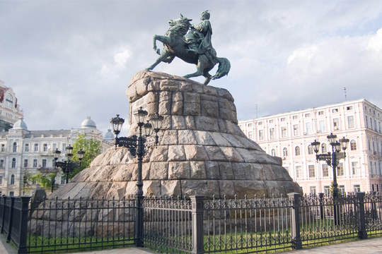 Памятник Богдану Хмельницкому